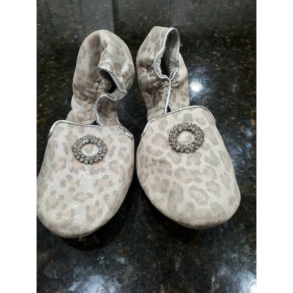 Bayce Gray Women's Close Toe Low Top Slip On Casual Flat Shoes Size US 8.5 - Picture 2 of 9